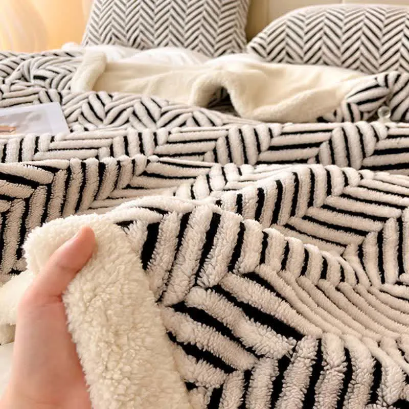 Moderne gestreifte Jacquard-Überwurfdecke
