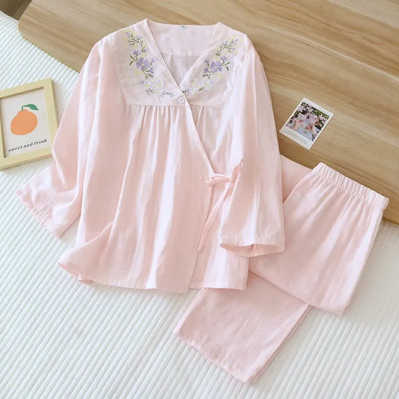 Kimono-Loungewear aus Baumwollgaze mit Blumenstickerei