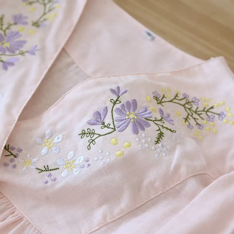 Kimono-Loungewear aus Baumwollgaze mit Blumenstickerei