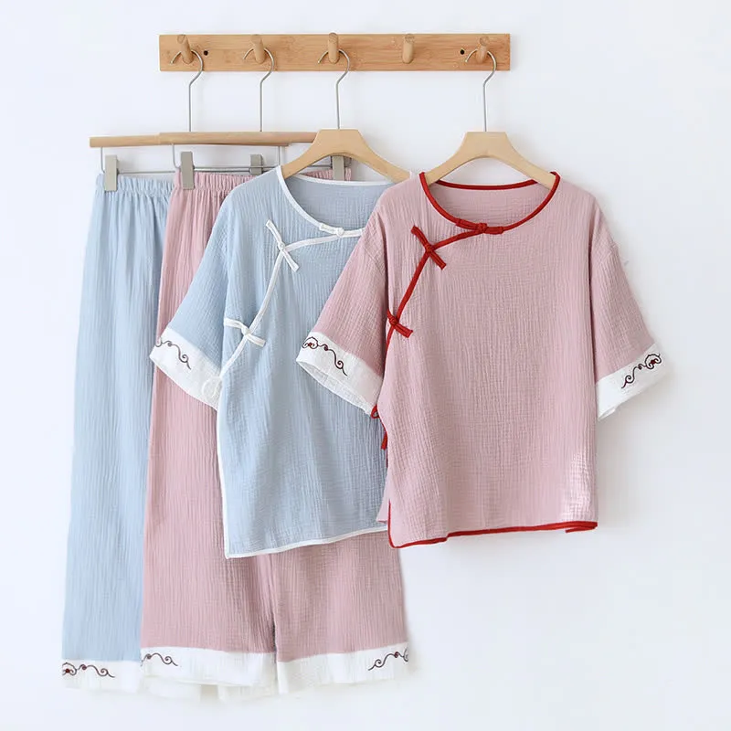 Loungewear im orientalischen Stil aus Baumwollgaze, Kimono
