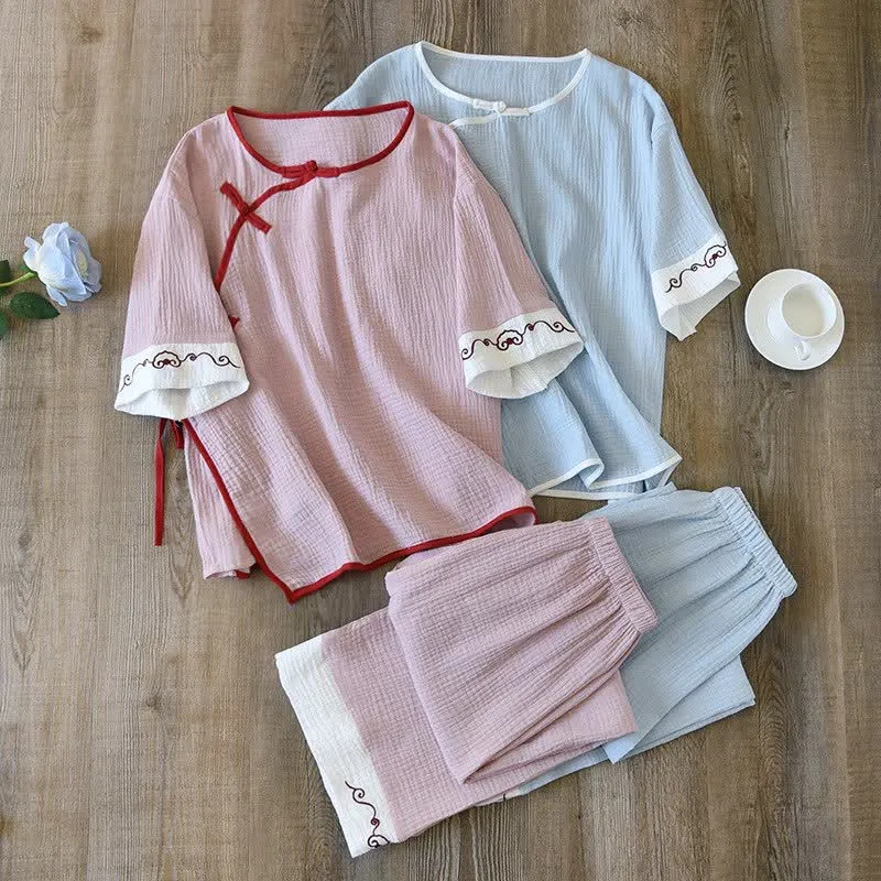 Loungewear im orientalischen Stil aus Baumwollgaze, Kimono