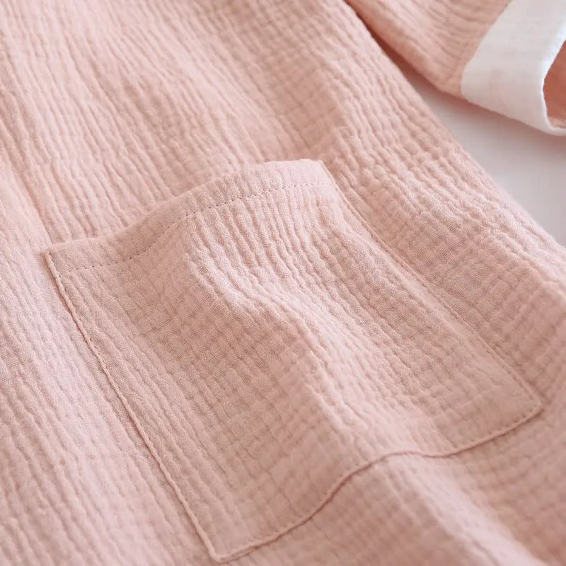 Kimono-Loungewear aus Baumwollgaze mit Schmetterlingsstickerei