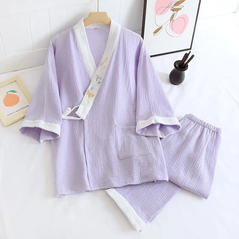Kimono-Loungewear aus Baumwollgaze mit Schmetterlingsstickerei
