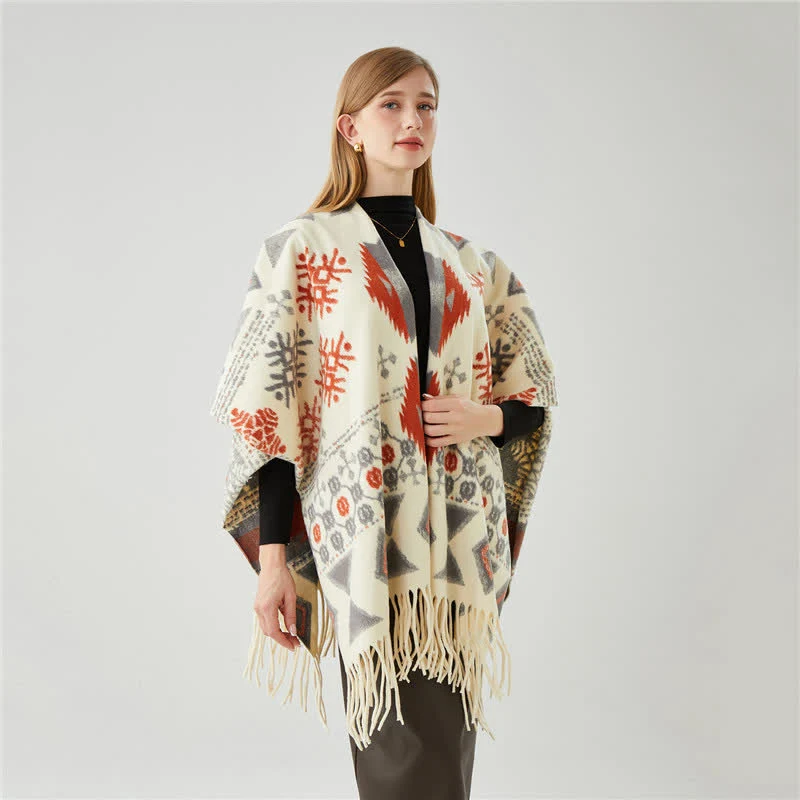 Schalumhang im Ethno-Stil mit Quaste