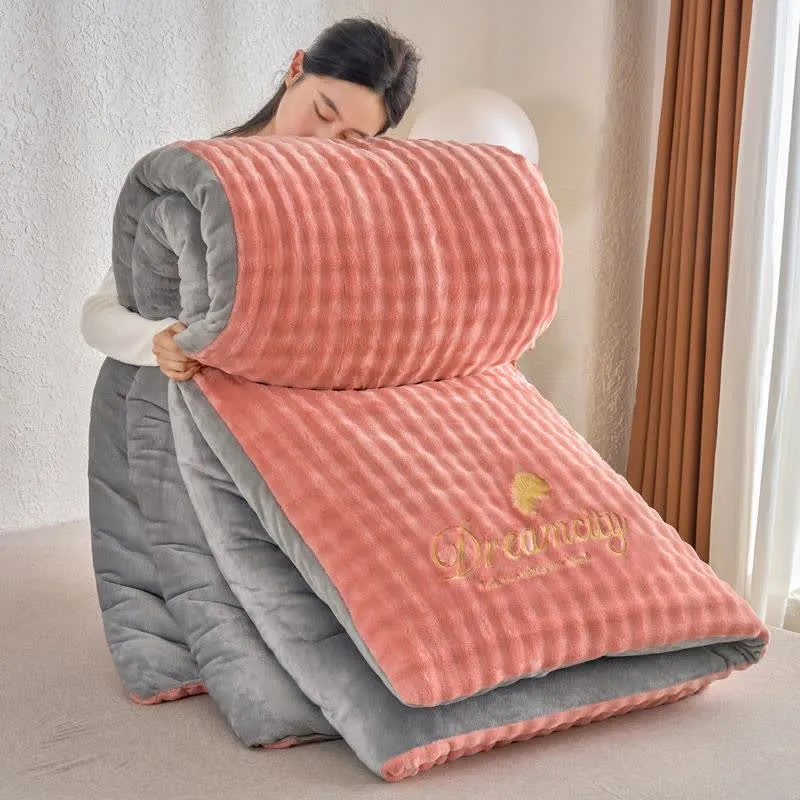 Einfarbige, flauschige, strukturierte, warme Decke