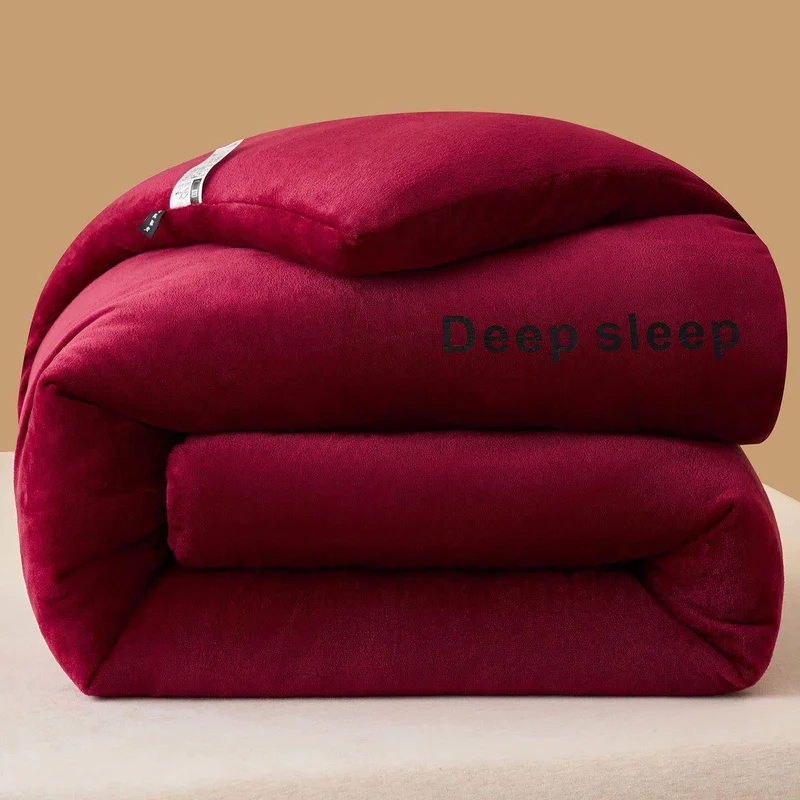 Flauschige, warme Plüschdecke mit Buchstabendruck