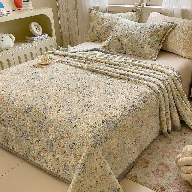 Ownkoti Elegante Plüsch-Überwurfdecke mit Blumenmuster