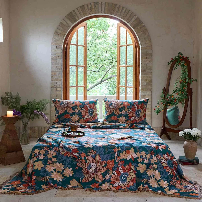 Blühende Baumwoll-Quasten-Steppdecke mit Blumenmuster