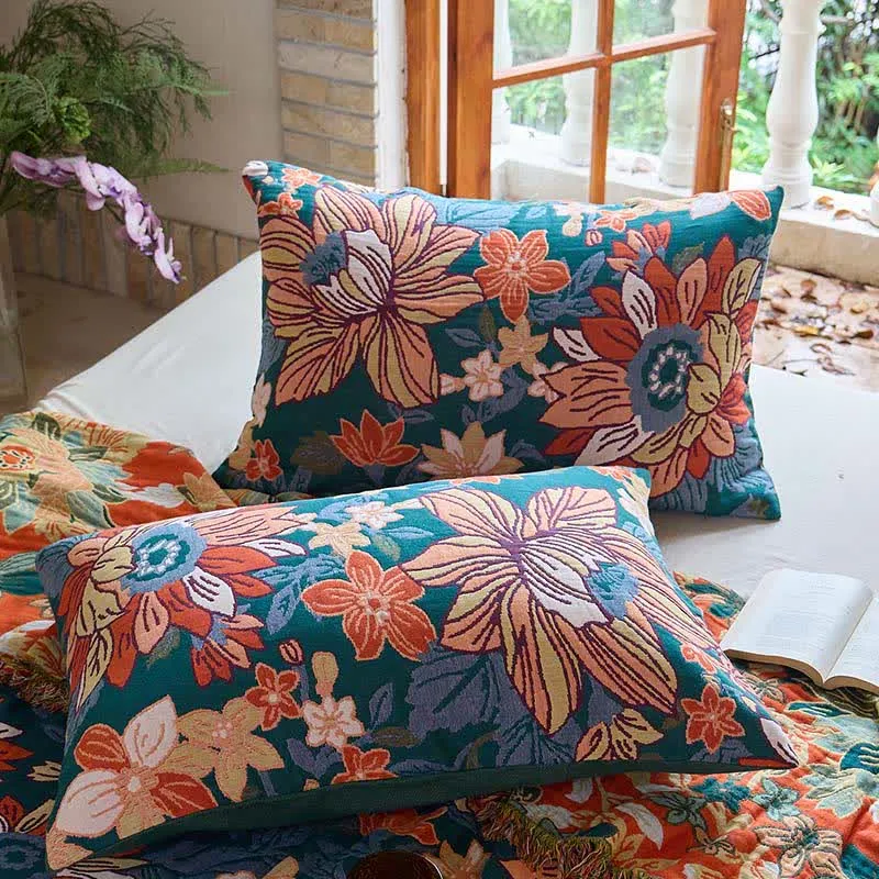 Blühende Baumwoll-Quasten-Steppdecke mit Blumenmuster