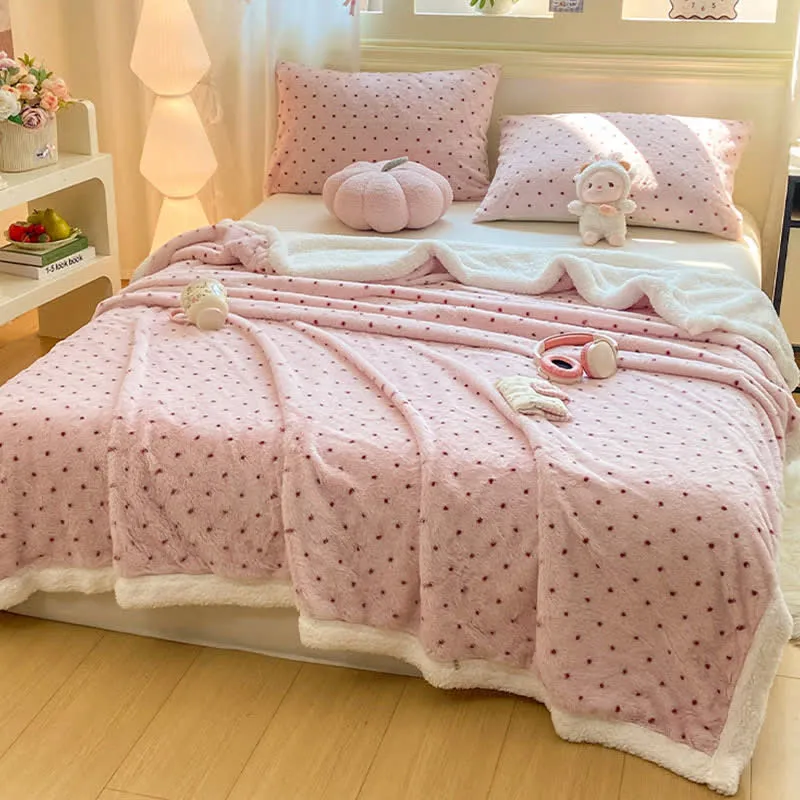 Warme Überwurfdecke mit rosa Punkten