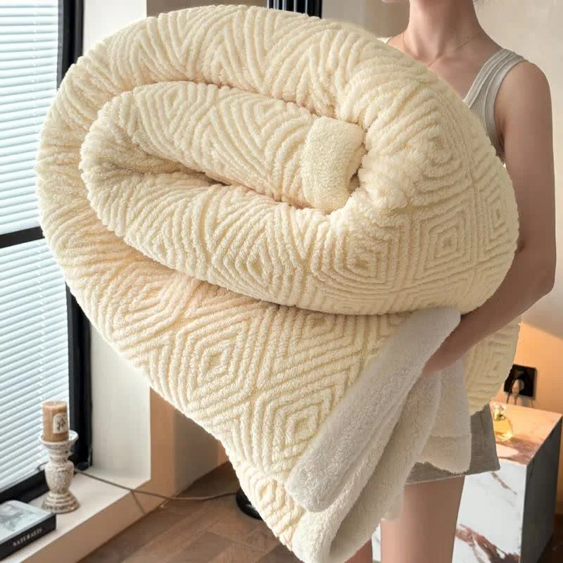 Sherpa-Überwurfdecke mit geometrischem Rautenmuster und Jacquardmuster