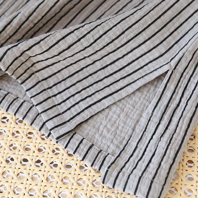 Einfaches Loungewear-Set aus reiner Baumwolle mit Streifen