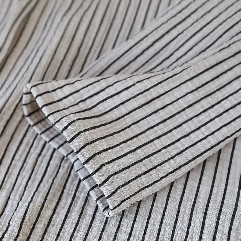 Einfaches Loungewear-Set aus reiner Baumwolle mit Streifen