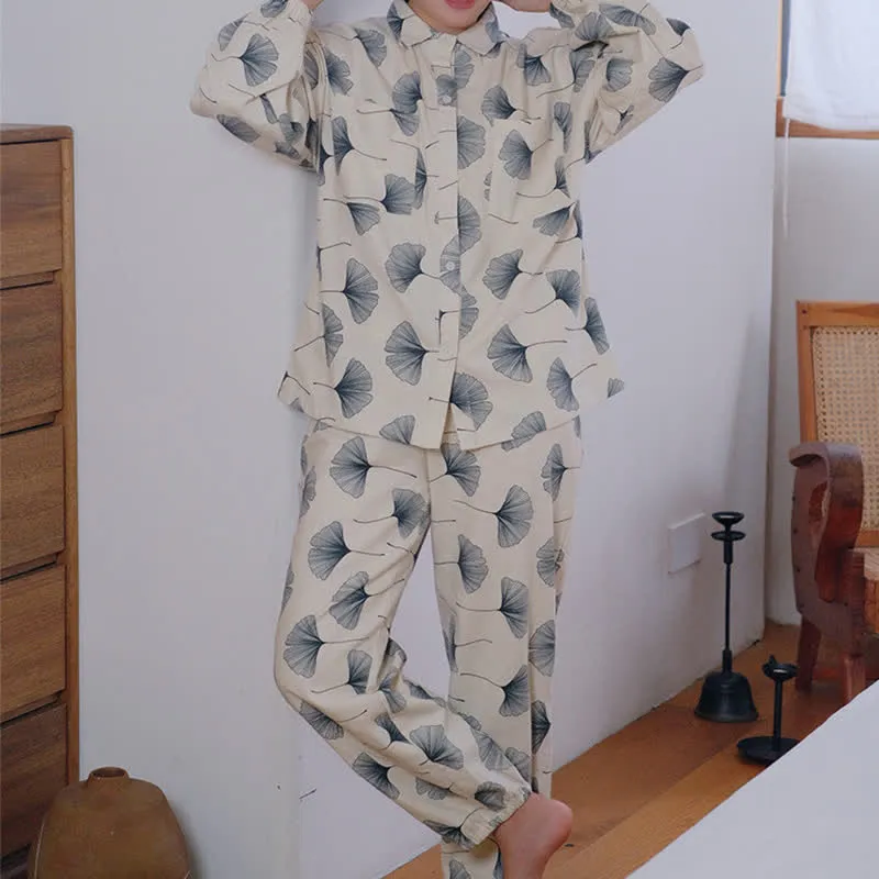 Pyjama-Schlafanzug aus gebürsteter Baumwolle mit Ginkgoblättern