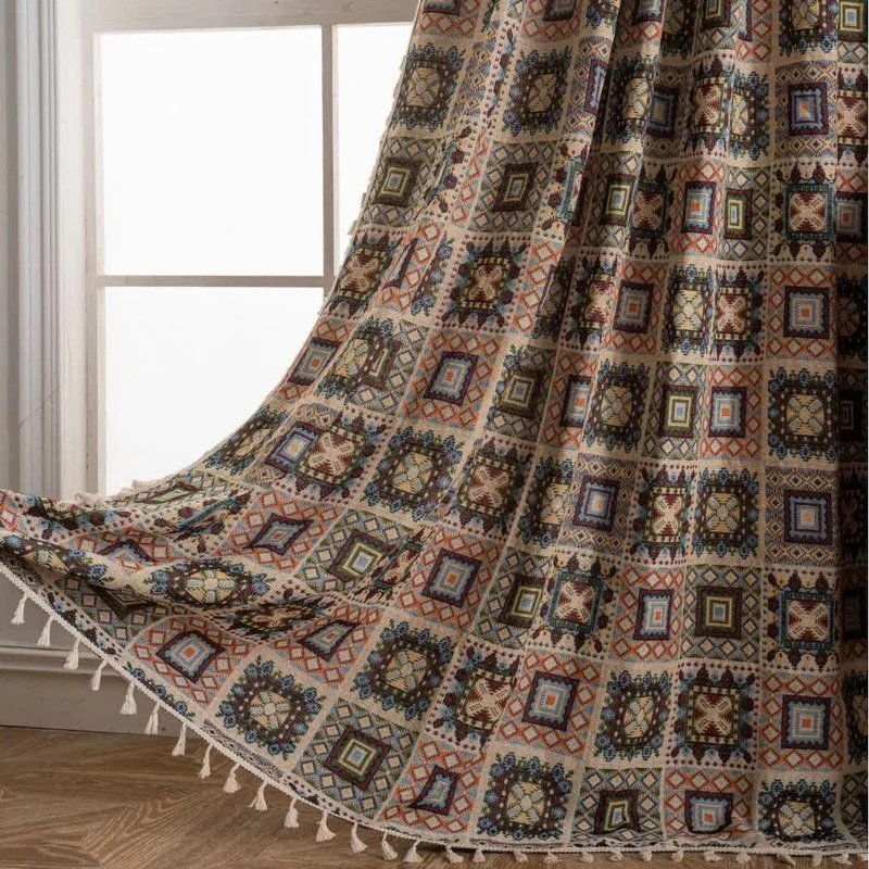 Geometrischer quadratischer Jacquard-Vorhang im Retro-Stil