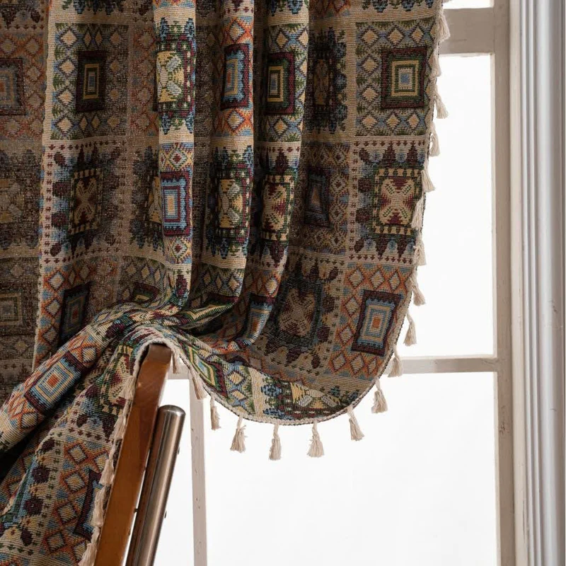 Geometrischer quadratischer Jacquard-Vorhang im Retro-Stil