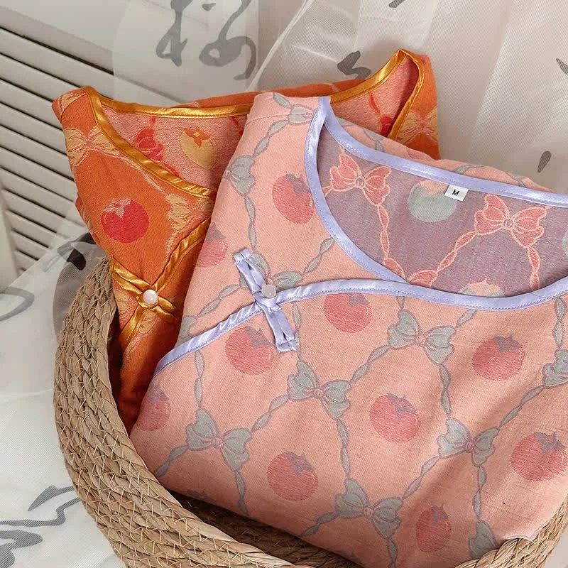 Nachthemd aus Baumwollgaze-Jacquard mit persimmonfarbener Schleife