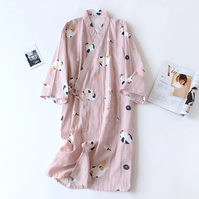 Passender Kimono-Bademantel aus Baumwollgaze mit Katzenmotiv