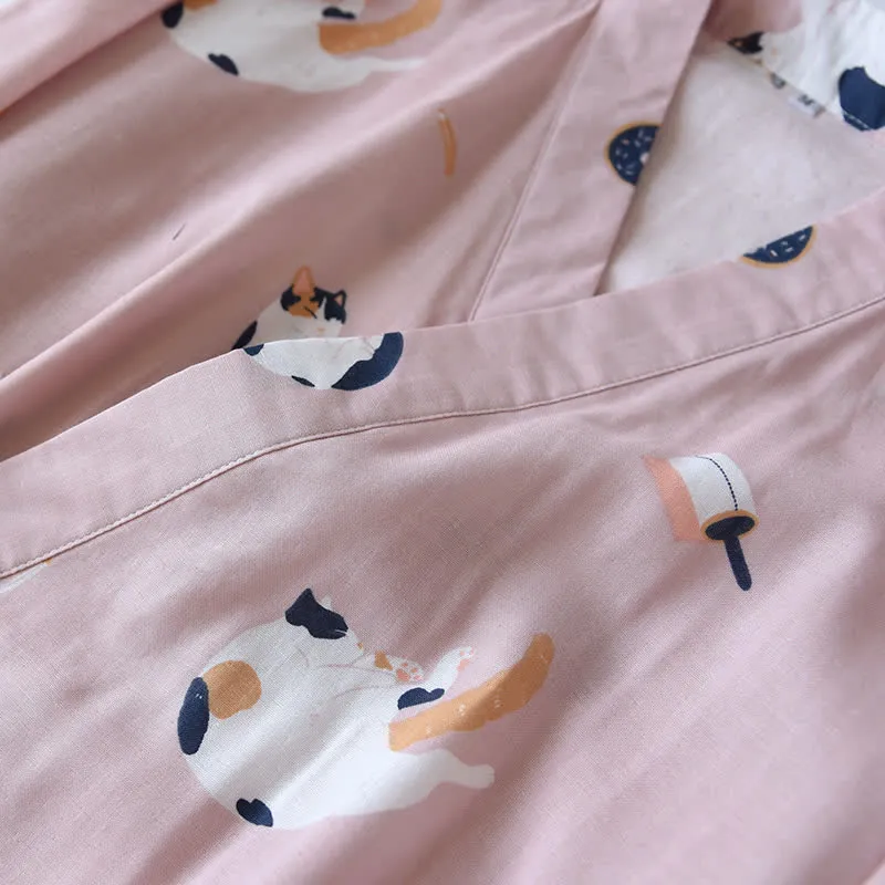 Passender Kimono-Bademantel aus Baumwollgaze mit Katzenmotiv