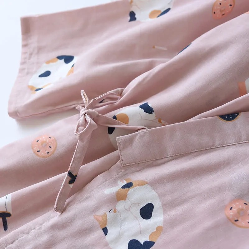 Passender Kimono-Bademantel aus Baumwollgaze mit Katzenmotiv