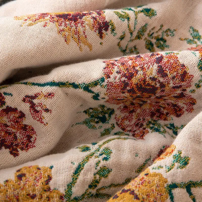 Quilt mit Blumenstrauß, Baumwollgaze, Quasten