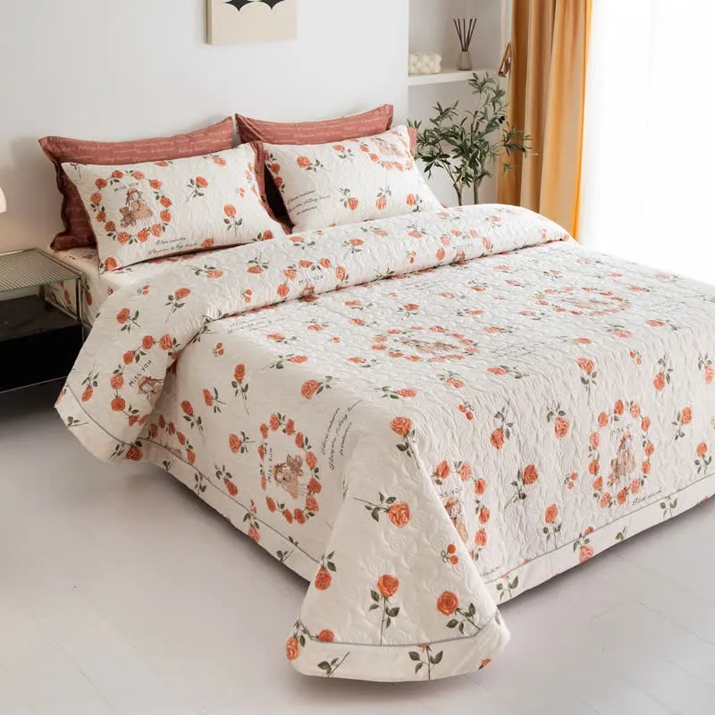 Rustikale Baumwollsteppdecke mit Rosenmuster