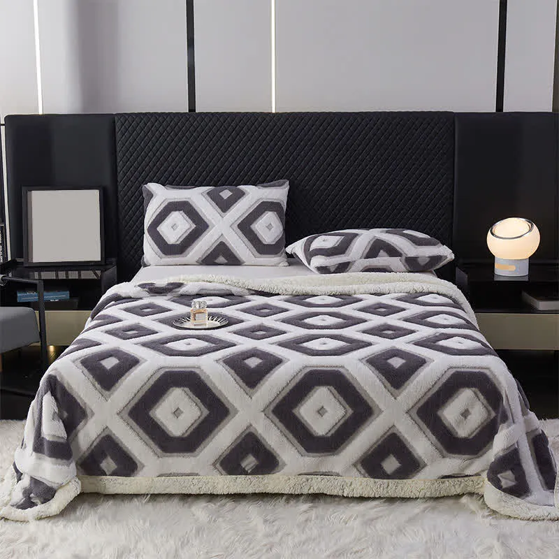 Jacquard-Sherpadecke mit geometrischem Muster