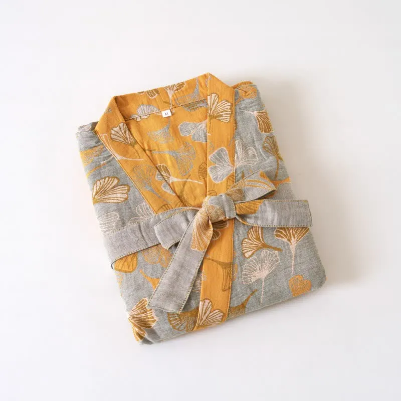 Kimono-Bademantel aus Ginkgo-Biloba-Baumwolle
