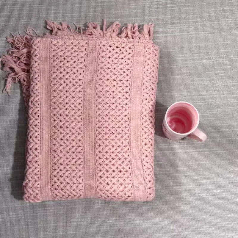 Ownkoti Einfarbige, geometrische Zopfstrickdecke