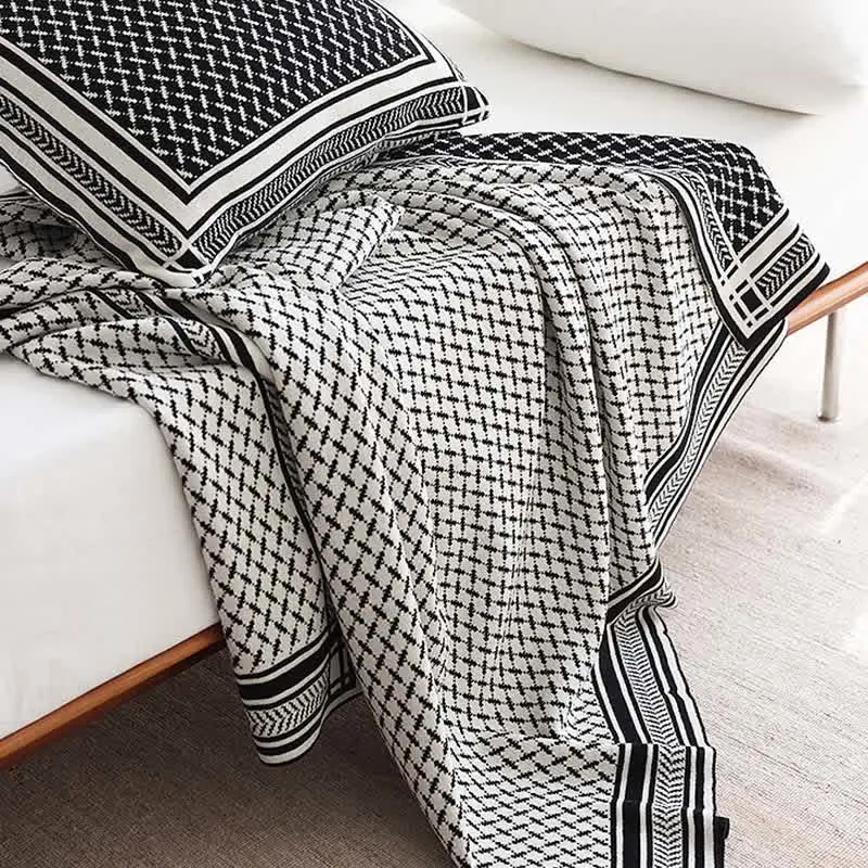 Ownkoti Strickdecke im nordischen Stil
