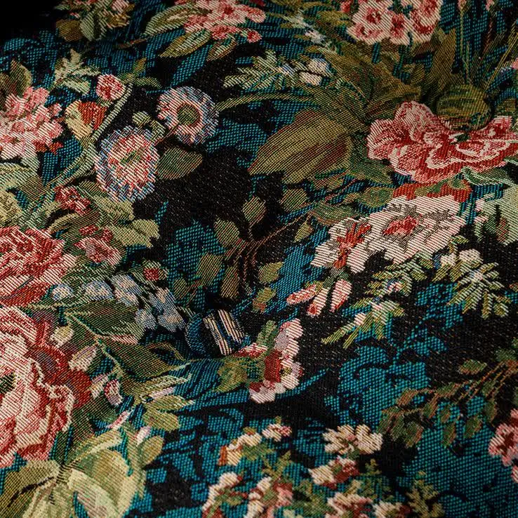 Weiches Bodenstuhlkissen im Vintage-Stil mit Pfingstrosenmotiv