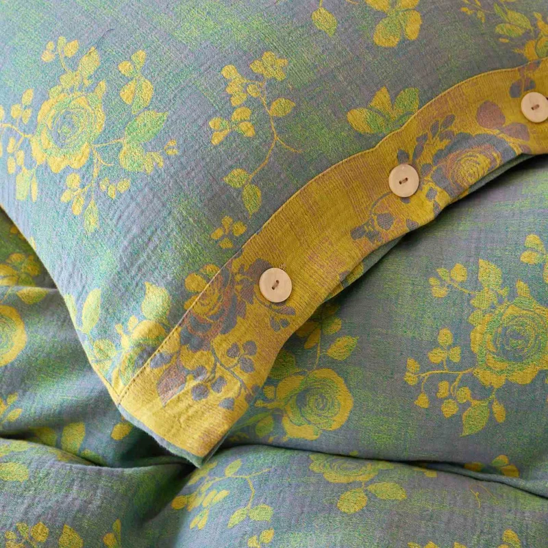 Tagesdecke aus Baumwollgaze mit Rosen-Jacquardmuster