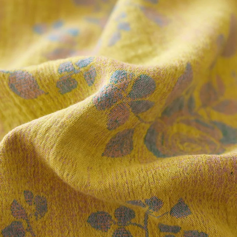 Tagesdecke aus Baumwollgaze mit Rosen-Jacquardmuster