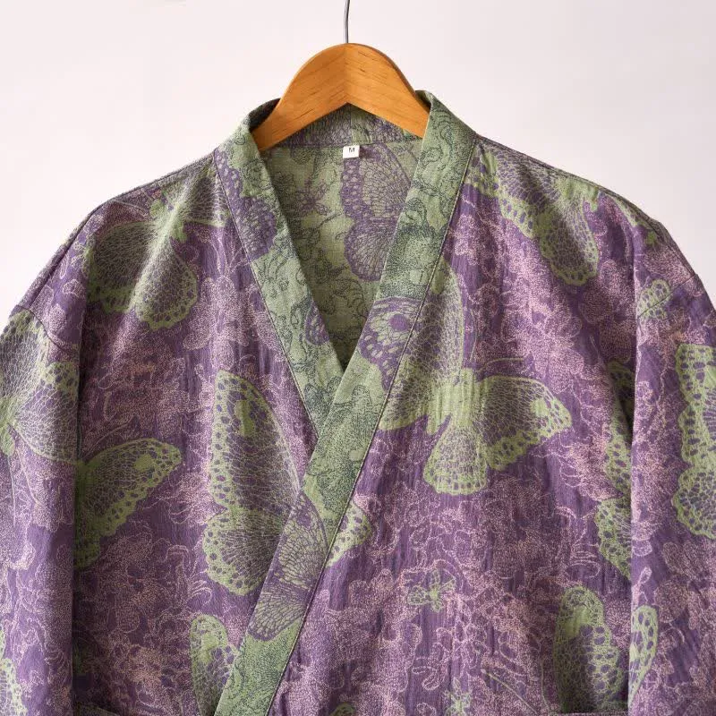 Traumhafter Kimono-Bademantel aus Baumwollgaze mit Schmetterlingsmotiv