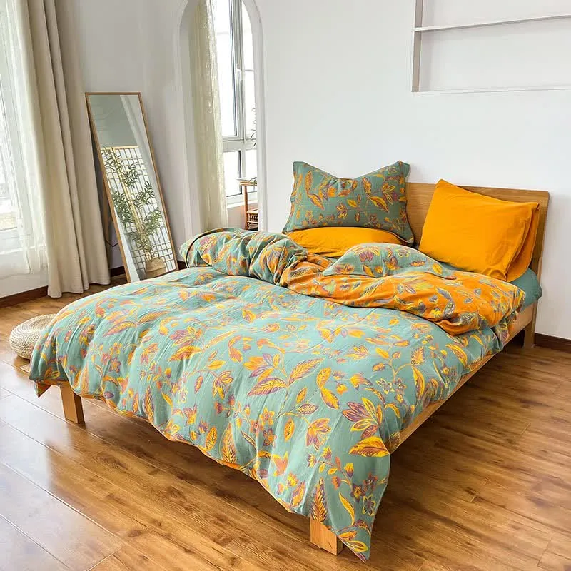 Bettwäscheset aus Jacquard-Baumwolle mit botanischem Blattmotiv (4-teilig)