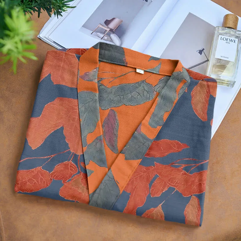 Kimono-Robe aus Baumwollgaze mit botanischem Blattmuster