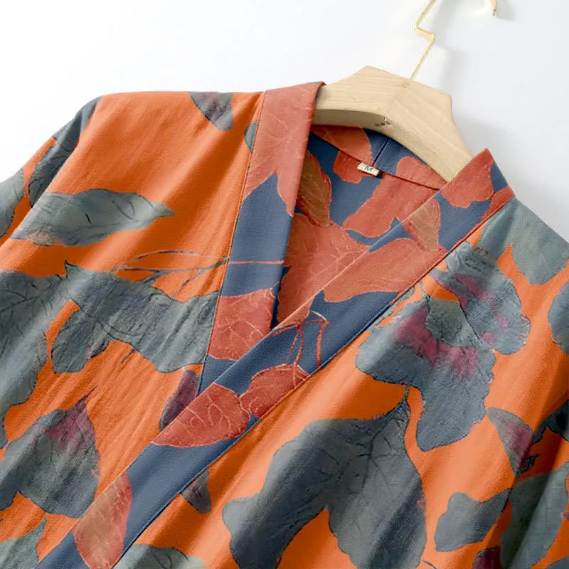 Kimono-Robe aus Baumwollgaze mit botanischem Blattmuster