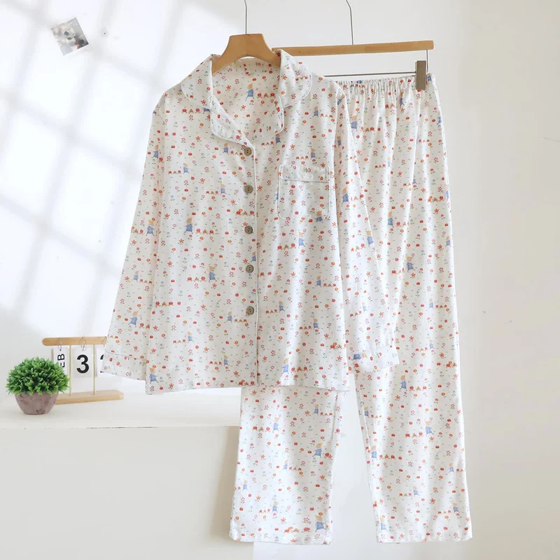 Traumhaftes Loungewear-Set aus gebürsteter Baumwolle mit Blumenmuster