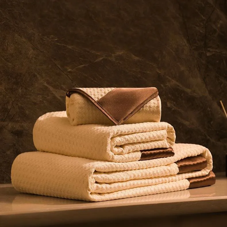 Badetuchset aus Satin mit Waffelmuster (2er-Pack)