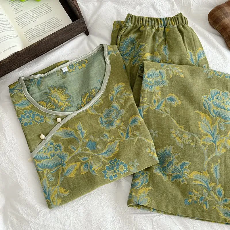 Pyjama aus Baumwollgaze im orientalischen Pfingstrosen-Stil
