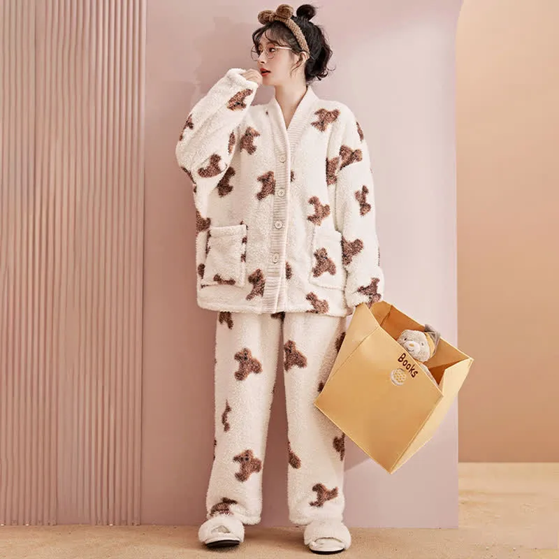 Niedliches Bärenknopf-Plüsch-Loungewear-Set