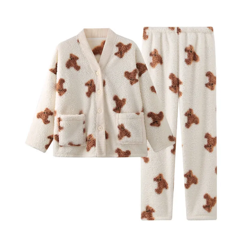 Niedliches Bärenknopf-Plüsch-Loungewear-Set