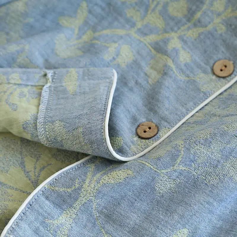 Elegantes Loungewear-Set aus Bio-Baumwolle mit Blumenmuster
