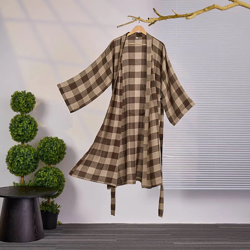 Klassischer karierter Kimono-Bademantel aus Baumwollgaze