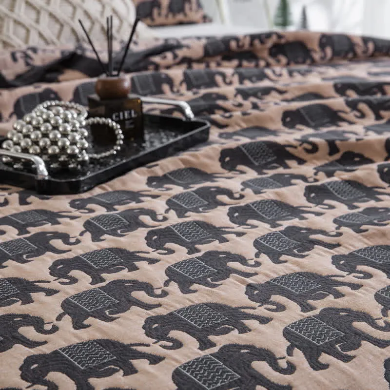 Tagesdecke aus Baumwollmusselin mit thailändischem Elefantenmuster