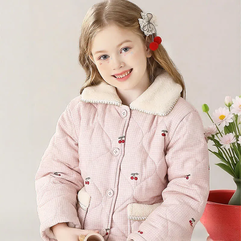 Gestepptes Loungewear-Set mit Kirschmuster für Kinder
