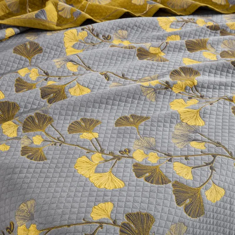 Wendbare Tagesdecke aus Bio-Baumwolle mit Ginkgo-Blatt