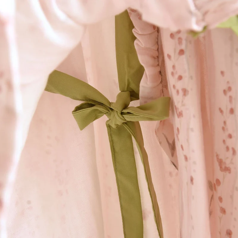 Rosa gestreiftes Kimono-Loungewear-Set mit Blumenmuster