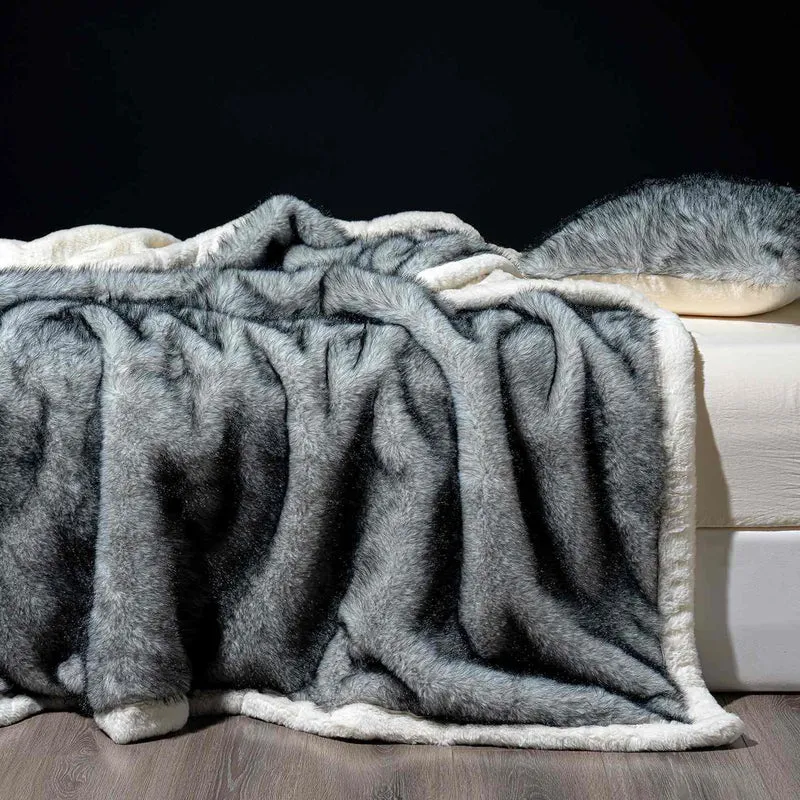 Luxuriöse Plüschdecke aus Kunstfell