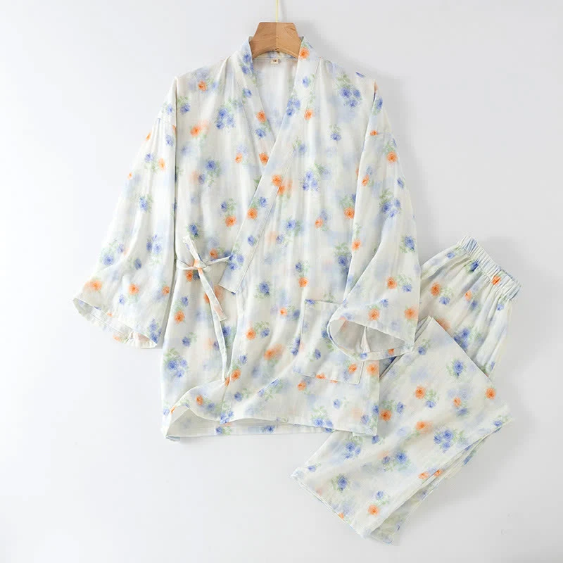 Japanischer Pyjama aus Baumwollgaze mit Rosenmuster
